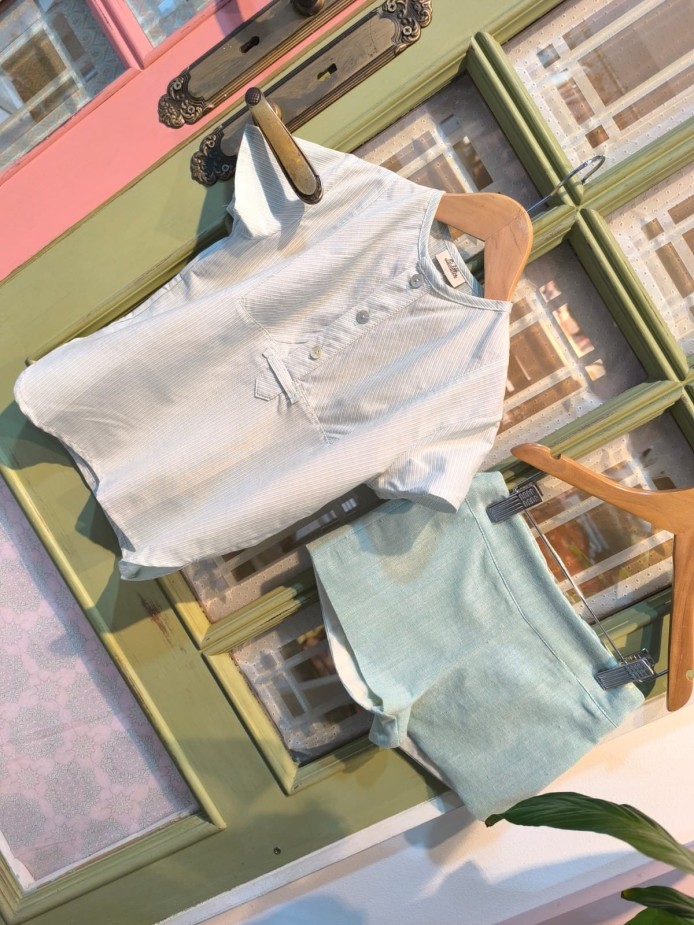 PANTALÓN Y CAMISA O MARIETA