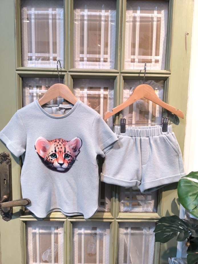 CAMISETA Y PANTALÓN O SIMBA