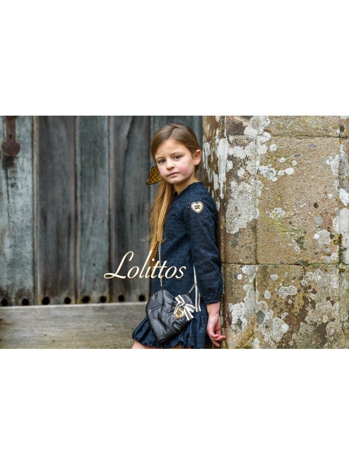 vestido negro adolescente