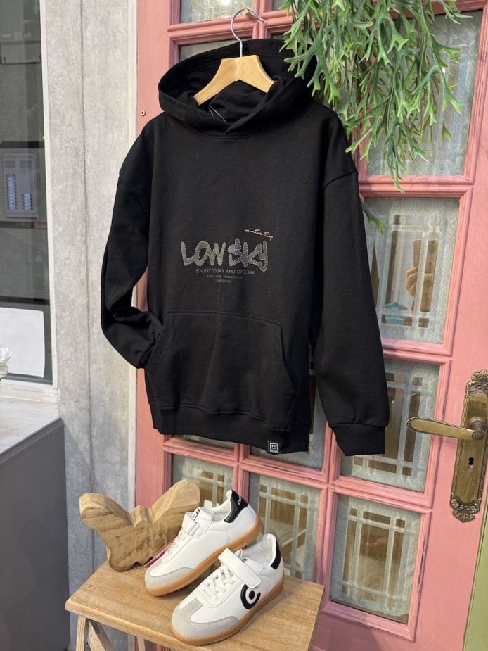 SUDADERA NEGRO LOW SKY