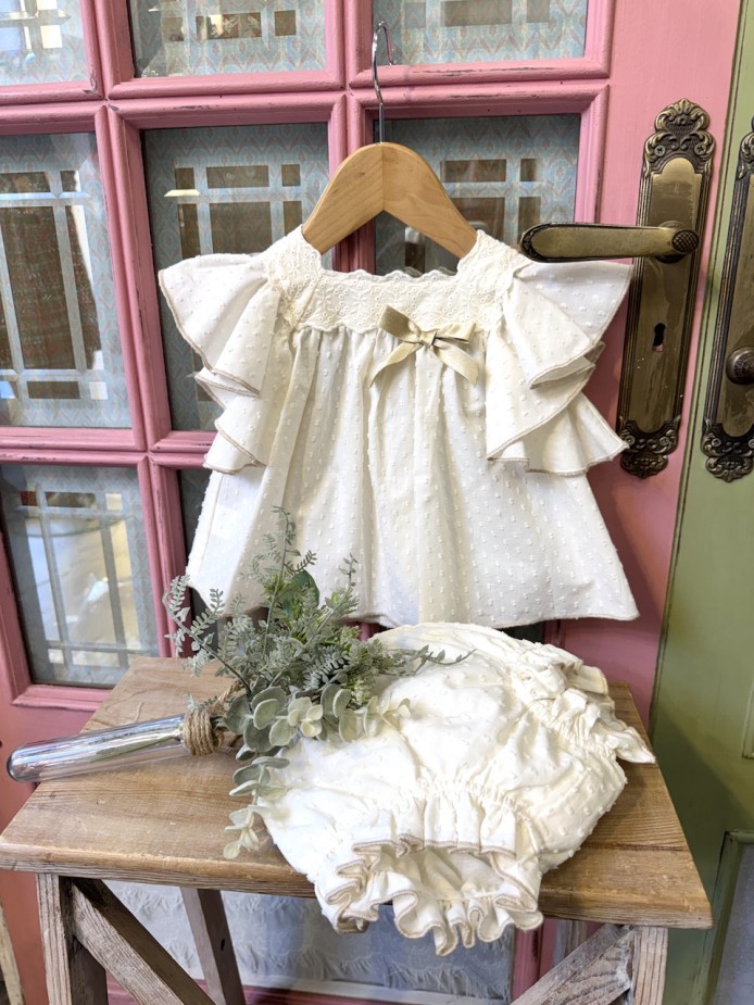 DIANSTIA DE LOLITTOS