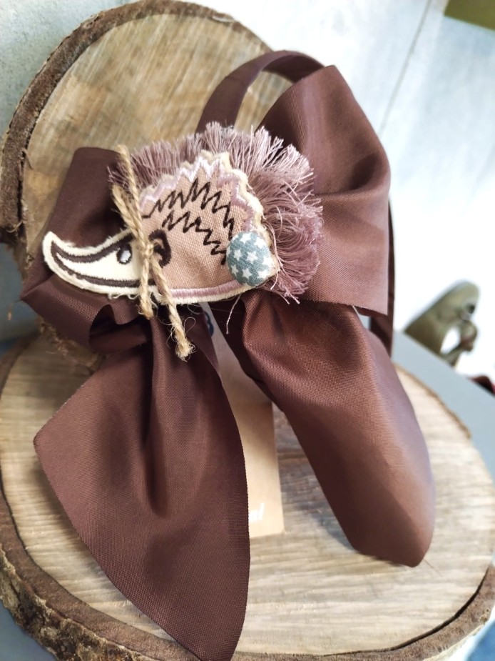 Diadema niña marrón