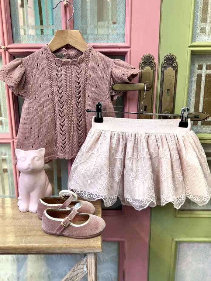 TOP PUNTO Y CUBRE/FALDA DUQUESITA