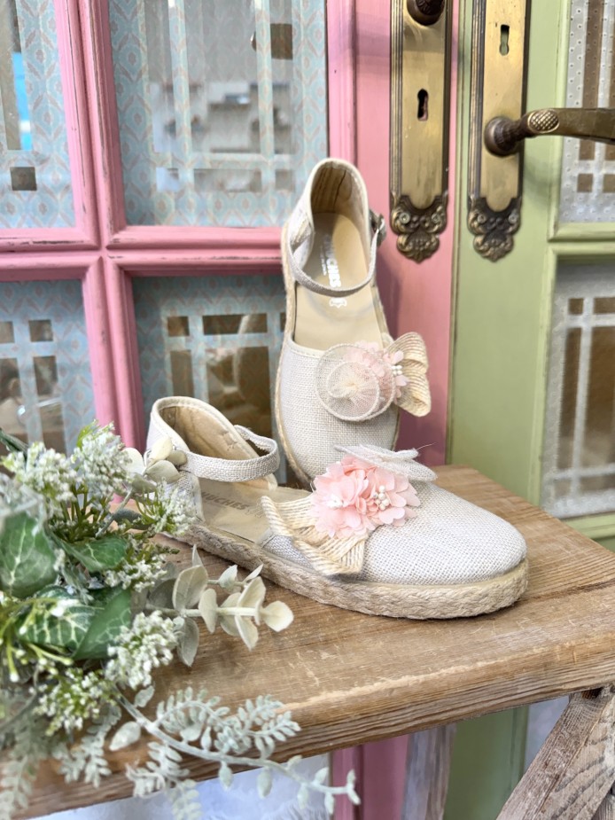 ALPARGATA BEIG FLOR ROSA CHUCHES