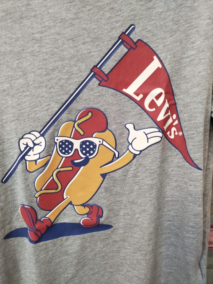 CAMISETA PERRITO LEVIS